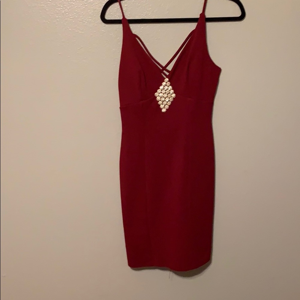 Tight fit maroon dress